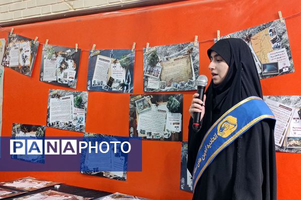 جشن یاوران انقلاب در دبیرستان محبی نیشابور 