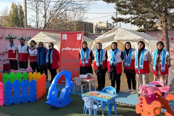 اجرای بیست‌وهفتمین مانور «زلزله و ایمنی» در دبیرستان مهدیه زنجان