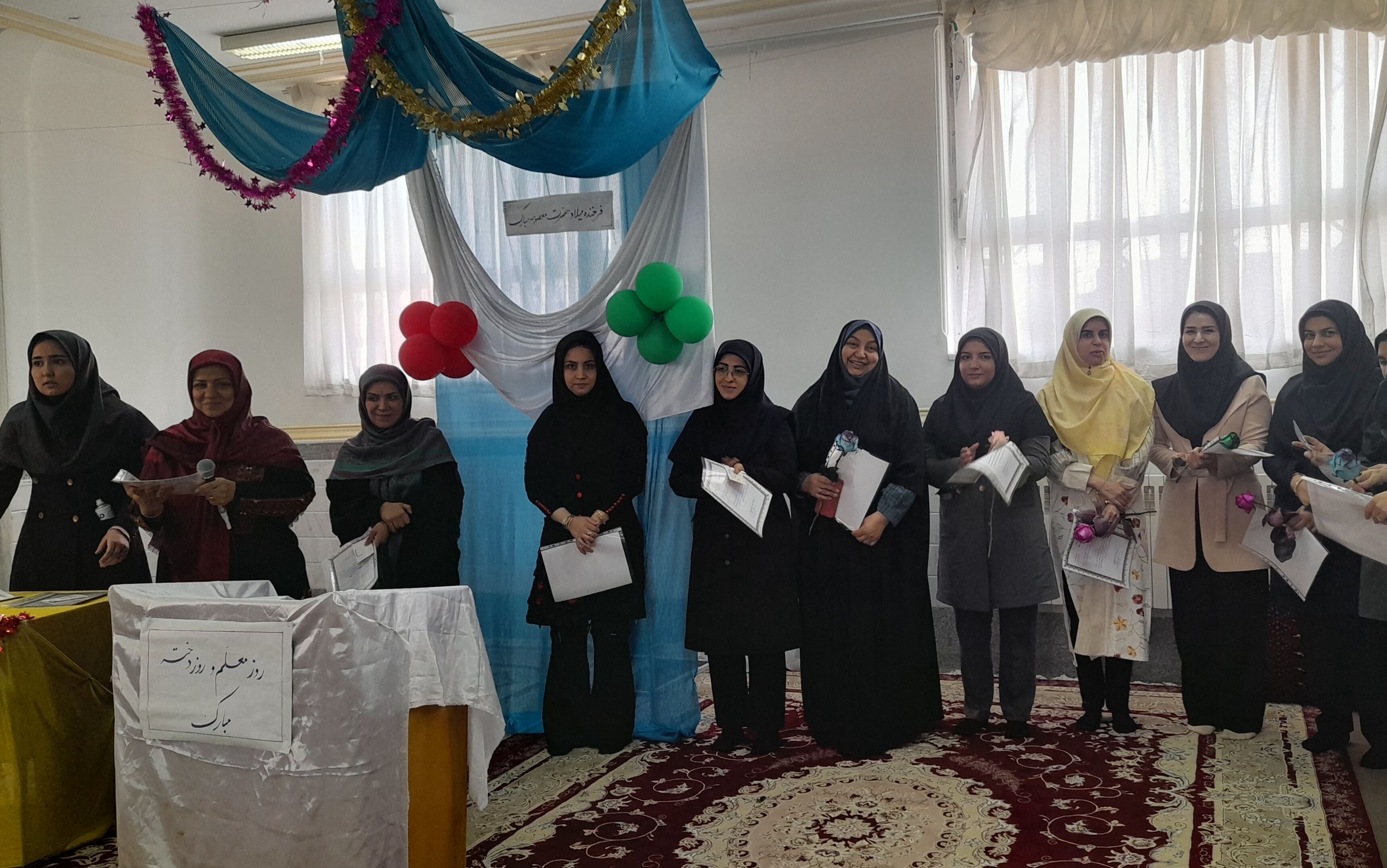 جشن روز دختر در دبیرستان حضرت خدیجه(س) جعفریه