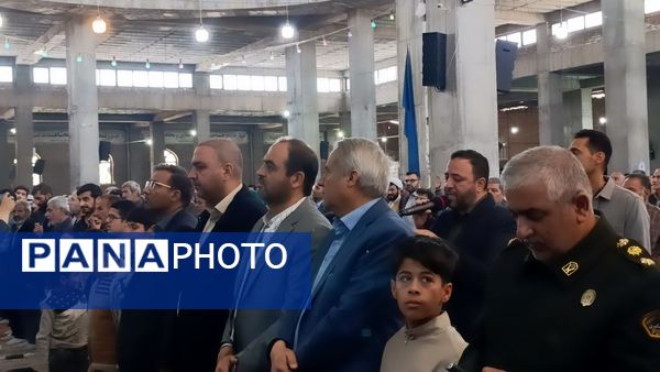 نماز جمعه در آخرین جمعه ماه رمضان در نیشابور 