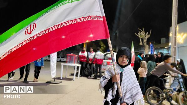 تا لحظه فتح در خیابانیم