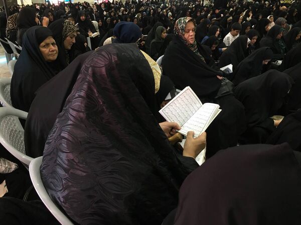 برپایی مراسم دعای عرفه در گلستان شهدای اصفهان