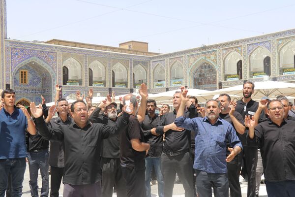 آسمان حرم مطهر رضوی غرق در نوای علمدار نیامد