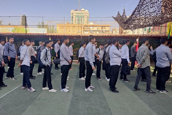 آغاز سال تحصیلی در دبیرستان علوم و معارف اسلامی شهید مطهری؛ شور و شوق مهر در مدارس