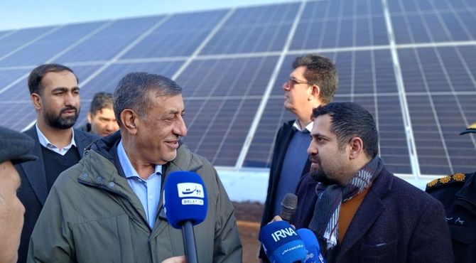 بازدید معاون اجرایی رئیس‌جمهور از نیروگاه خورشیدی ۶ مگاواتی فرودگاه ماکو