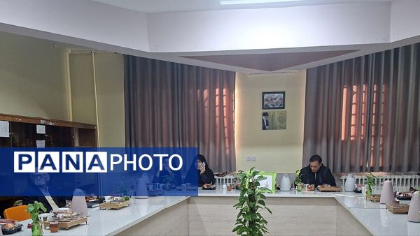 جلسه سفیران سلامت در دبستان دخترانه فرهنگیان ۲ 