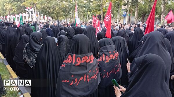 راهپیمایی جاماندگان اربعین در ملایر با حضور پرشور عاشقان حسینی 