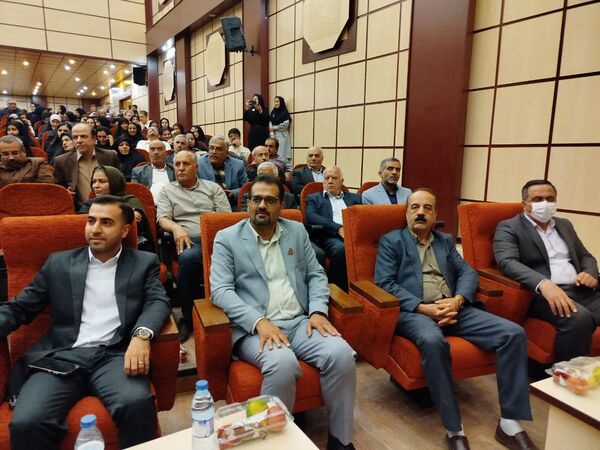 تجلیل از دانش‌آموزان برگزیده کنکور سراسری شهرضا