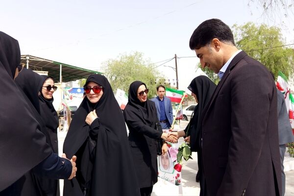 بازدید میدانی مدیرکل امور تربیتی از مراکز مشاوره، میز خدمت و کانون فرهنگی هنری میناب