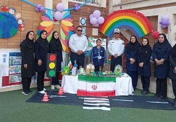   گرامیداشت هفته نیروی انتظامی در آموزشگاه دخترانه یاسین 


