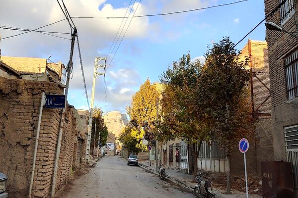 اولین باران پاییزی قابی شفاف از پاییز  رنگارنگ را در شهر زیبای بار رقم زد
