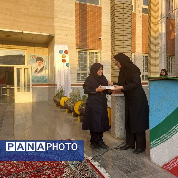 روز پرستار روز مهر و فداکاری در مدرسه هوشیار ناحیه ۱ مشهد مقدس 