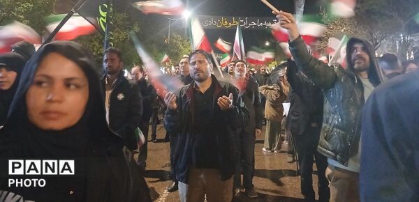 حماسه‌ حضور در زیر باران