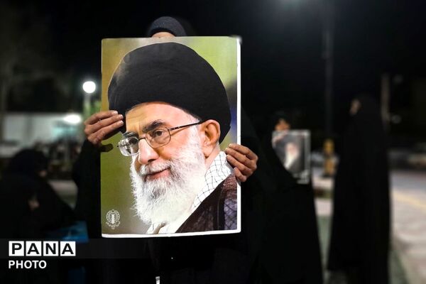 مردم بن تا پیروزی نهایی در خیابان می‌مانند