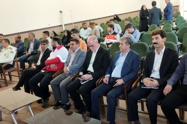 بررسی طرح‌های عمرانی و تاکید بر شتاب‌بخشی به پروژه‌ها در اردل