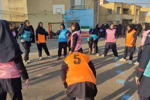 به‌مناسبت هفته بهداشت روان در دبیرستان فرشتگان ناحیه ۴شیراز 