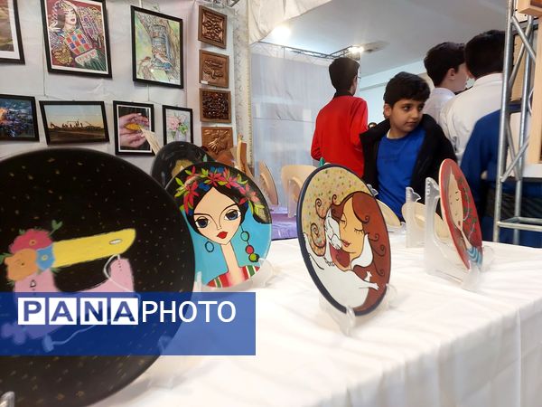  نمایشگاه دستاوردهای دانش آموزان در کردستان