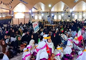 دختران ایران یاد شهیدان را زنده نگه داشته‌اند
