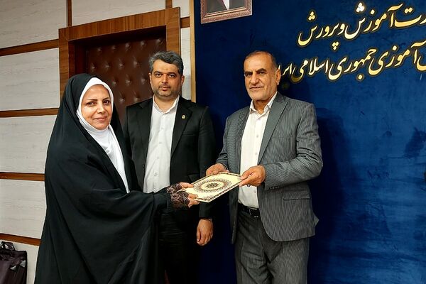 نشست فصلی و توان افزایی مأمورین و مسئولین سازمان دانش‌آموزی شهرستان‌های استان تهران 