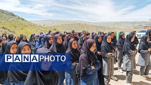 نواخته شدن زنگ سلامت در دبیرستان الزهرا شهرستان مارگون