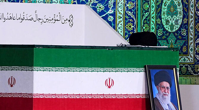 درهای مصلی به روی مردم باز شد؛ آغاز وداع با آقای شهید ایران