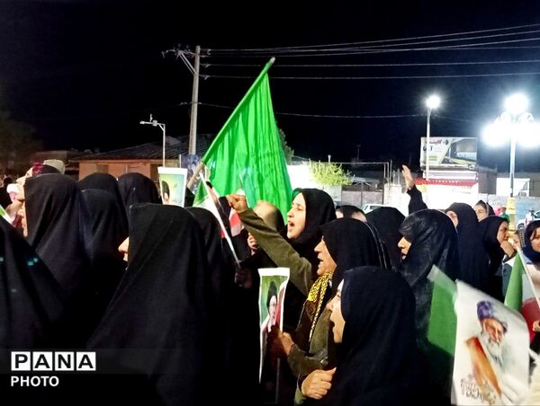 دانش‌آموزان شهرستان مانه در راهپیمایی‌های شبانه در جنگ رمضان 