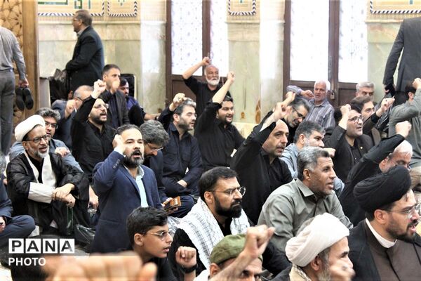 گلباران مزار شهدای حماسه آزادسازی خرمشهر در قم
