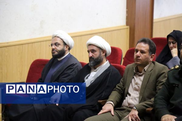 سلسله نشست‌های تبیینی «آب و سراب» در شهرستان فارسان