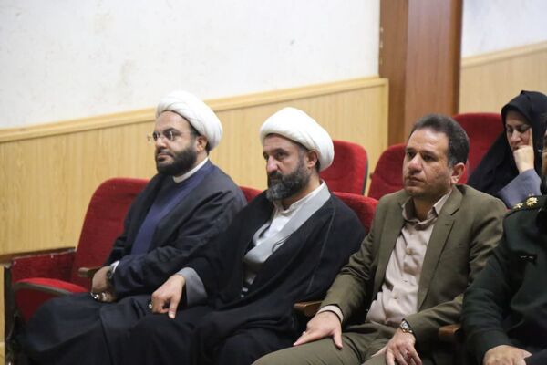 سلسله نشست‌های تبیینی «آب و سراب» در شهرستان فارسان