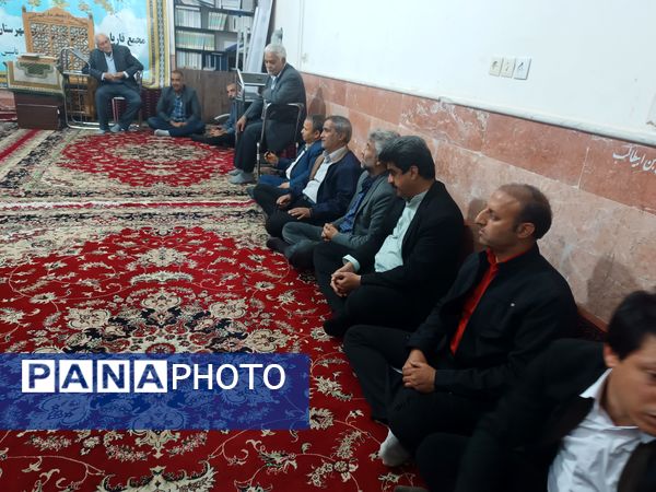 نشست فرماندار با اصناف و بازاریان گناباد 