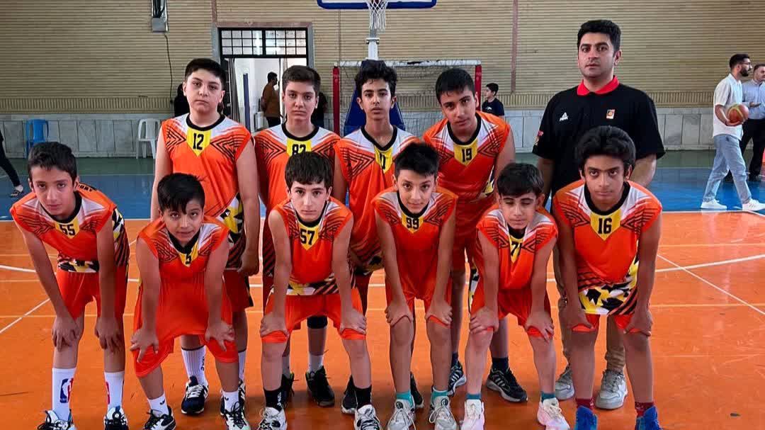 برگزاری چهارمین جشنواره مینی و نونهالان بسکتبال در سالن تختی شهرکرد