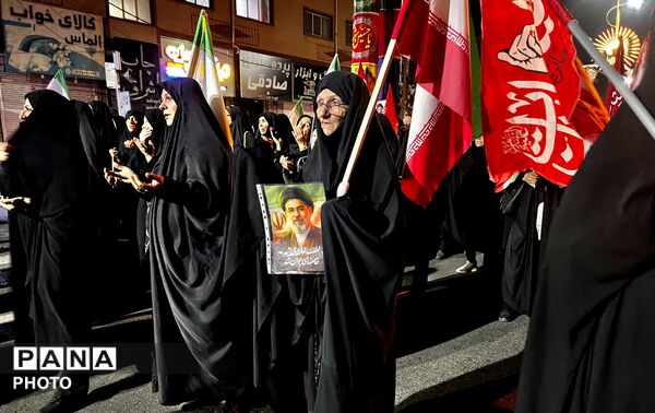 صدو سی و نهمین شب تجمع مردمی در ساوجبلاغ 