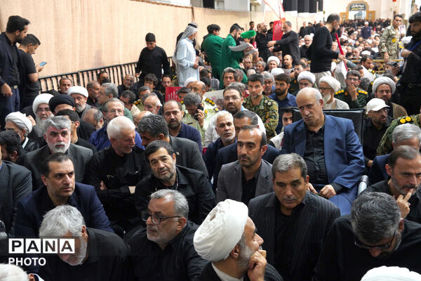 مراسم بزرگداشت قائد شهید امت در حرم حضرت معصومه(س)