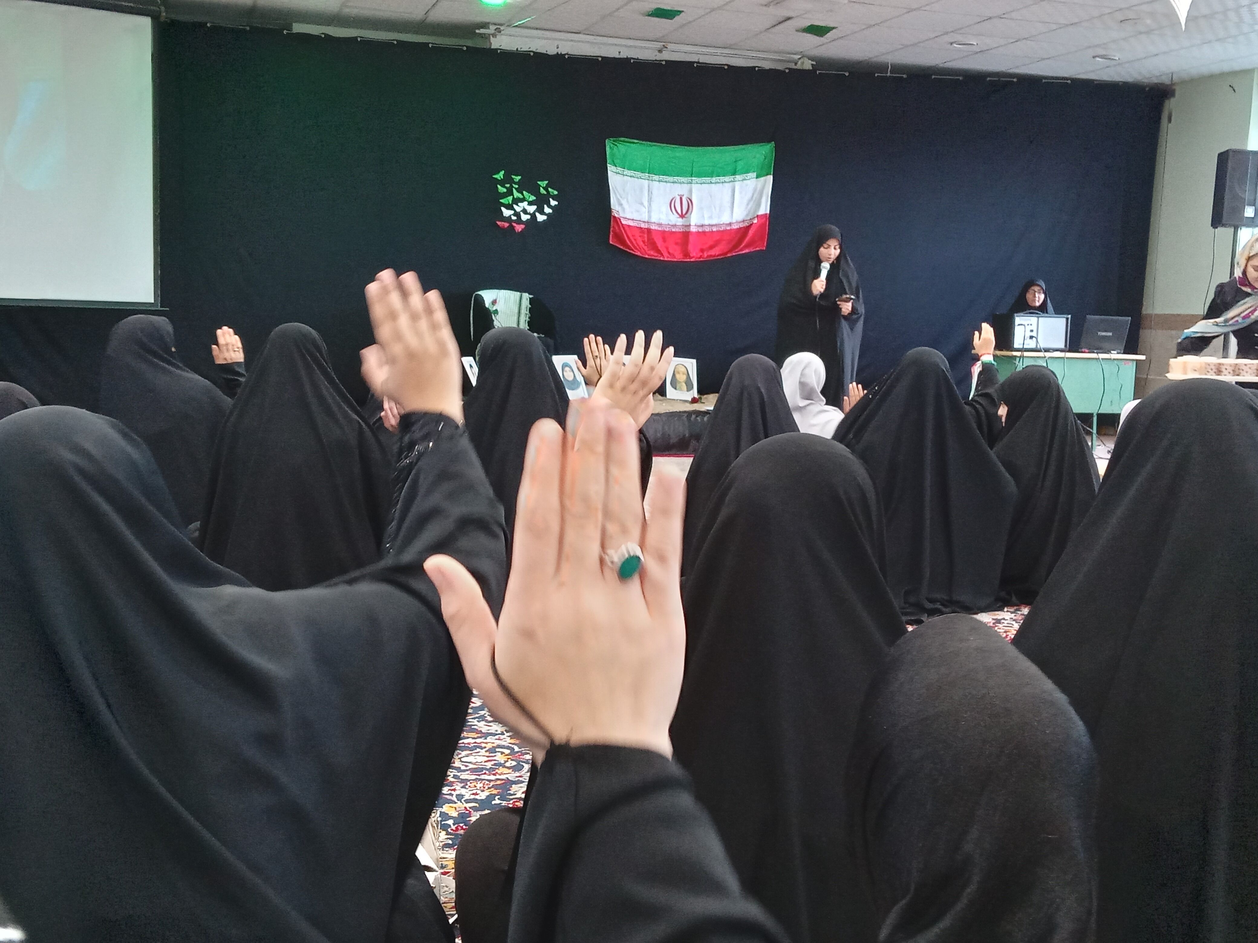مراسم اربعین شهادت امام خامنه‌ای (قدس سره) و دختران میناب در نیشابور 