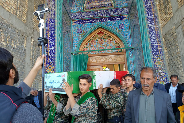 وداع مردم شهر بهمن با شهید گمنام