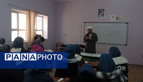 گفتمان دینی و تربیت‌دینی و رفع شبهات در آموزشگاه بنت الهدی یک