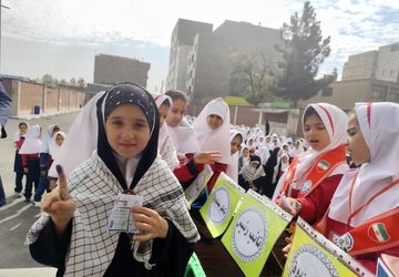 انتخابات شورای دانش‌آموزی در دبستان دخترانه شهید بهنام خرم‌بخت شهریار