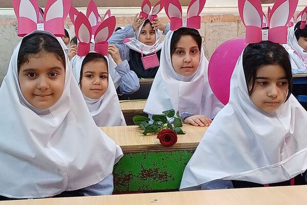 جشن شکوفه‌ها در شهرستان ورامین