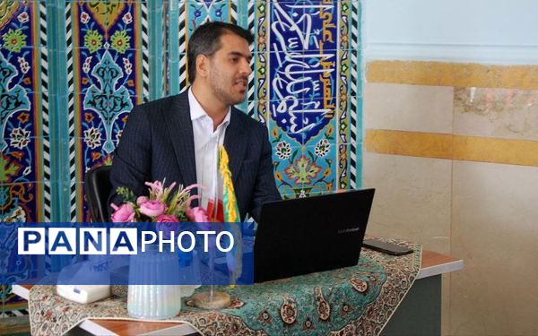 نشست تخصصی شورای آموزگاران قطب ۱ شهر قیامدشت 