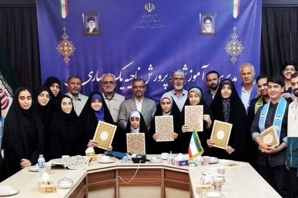 خادمیاری امام رضا(ع) الگویی برای نشر مهرورزی در جامعه است