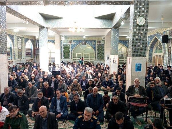 نماز جمعه‌ای که در آن شعار «مرگ بر آمریکا» طنین‌انداز شد
