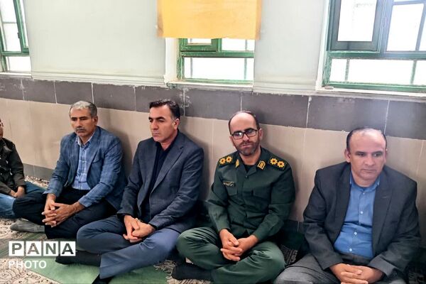 آیین تجلیل از دانش آموزان برتر مسابقات قرآن، عترت و نماز در دیشموک