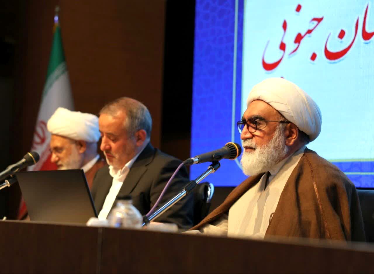 جمهوری اسلامی ایران هرگز در برابر استکبار و ظلم سر خم نخواهد کرد