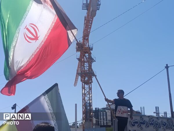 وداع باشکوه مردم مشهد با رهبر شهید؛ حضور حماسی از کودک تا سالمند