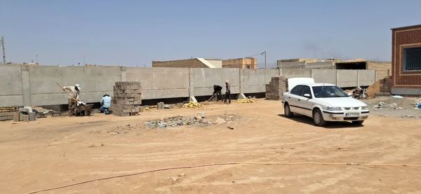 تلاش شبانه روزی برای تکمیل مدرسه جدید در روستای فدافن