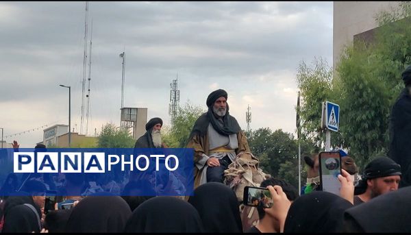 جلوه‌هایی از حرکت نمادین کاروان اسرای کربلا در قم