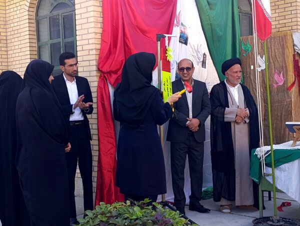زنگ مهر در فراشبند به صدا در آمد