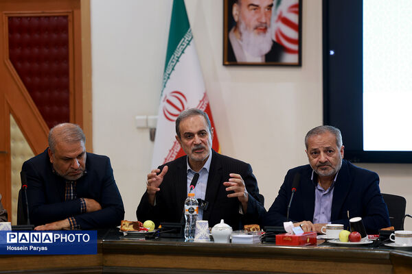 دیدار اعضای ستاد مرکزی فرهنگیان با گزینه پیشنهادی وزارت آموزش و پرورش