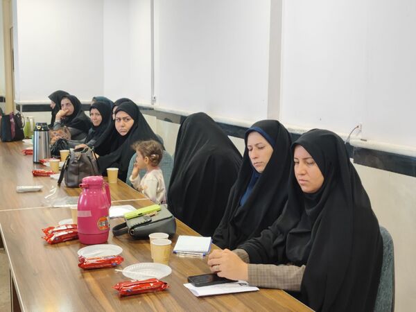 نشست صمیمی مدیر آموزش و پرورش سملقان با مسئول بسیج فرهنگیان 