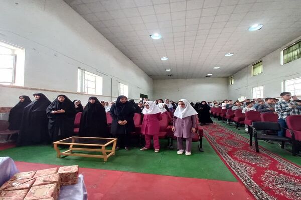 مراسم اختتامیه جشنواره امید فردا و نوجوان سالم در شهرستان فاروج 